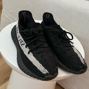 Yeezy boost 350 vs Oreo
